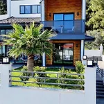 Turuncta Ozel Havuzlu Luks Marin 2 Villa