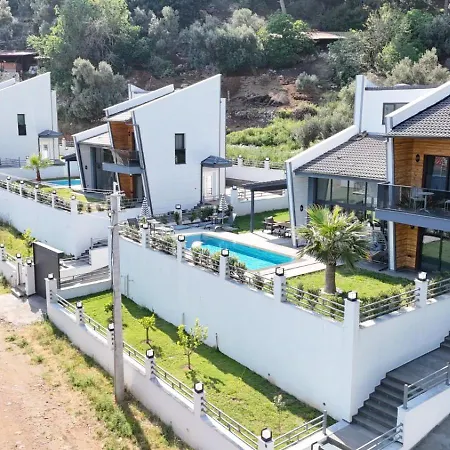 Turuncta Ozel Havuzlu Luks Marin 2 فيلة