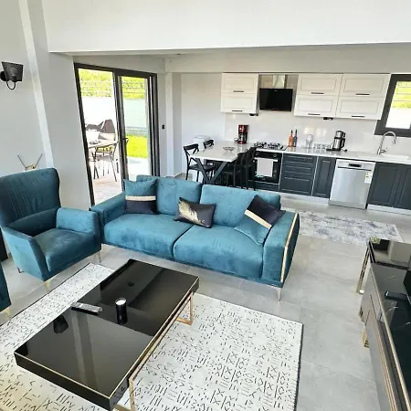 Villa Turuncta Ozel Havuzlu Luks Marin 2 *