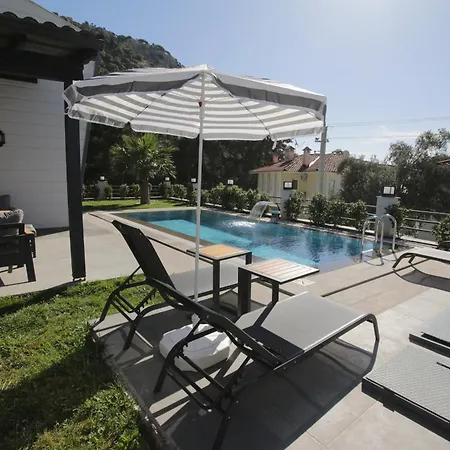 Turuncta Ozel Havuzlu Luks Marin 2