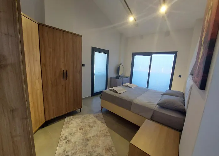 Turuncta Ozel Havuzlu Luks Marin 2 Marmaris