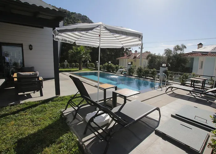 Turuncta Ozel Havuzlu Luks Marin 2