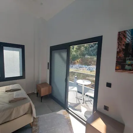 Turuncta Ozel Havuzlu Luks Marin 2 Marmaris