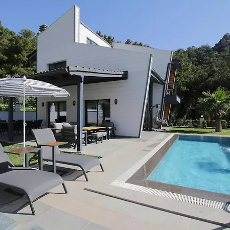 Turuncta Ozel Havuzlu Luks Marin 2 Villa