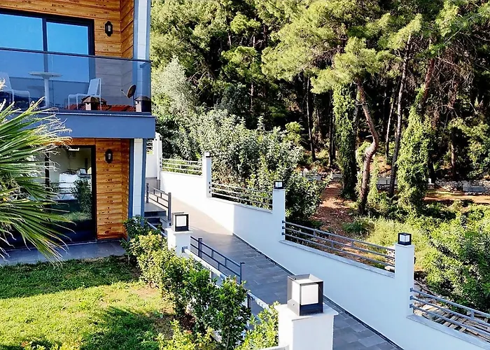 Turuncta Ozel Havuzlu Luks Marin 2 Вилла